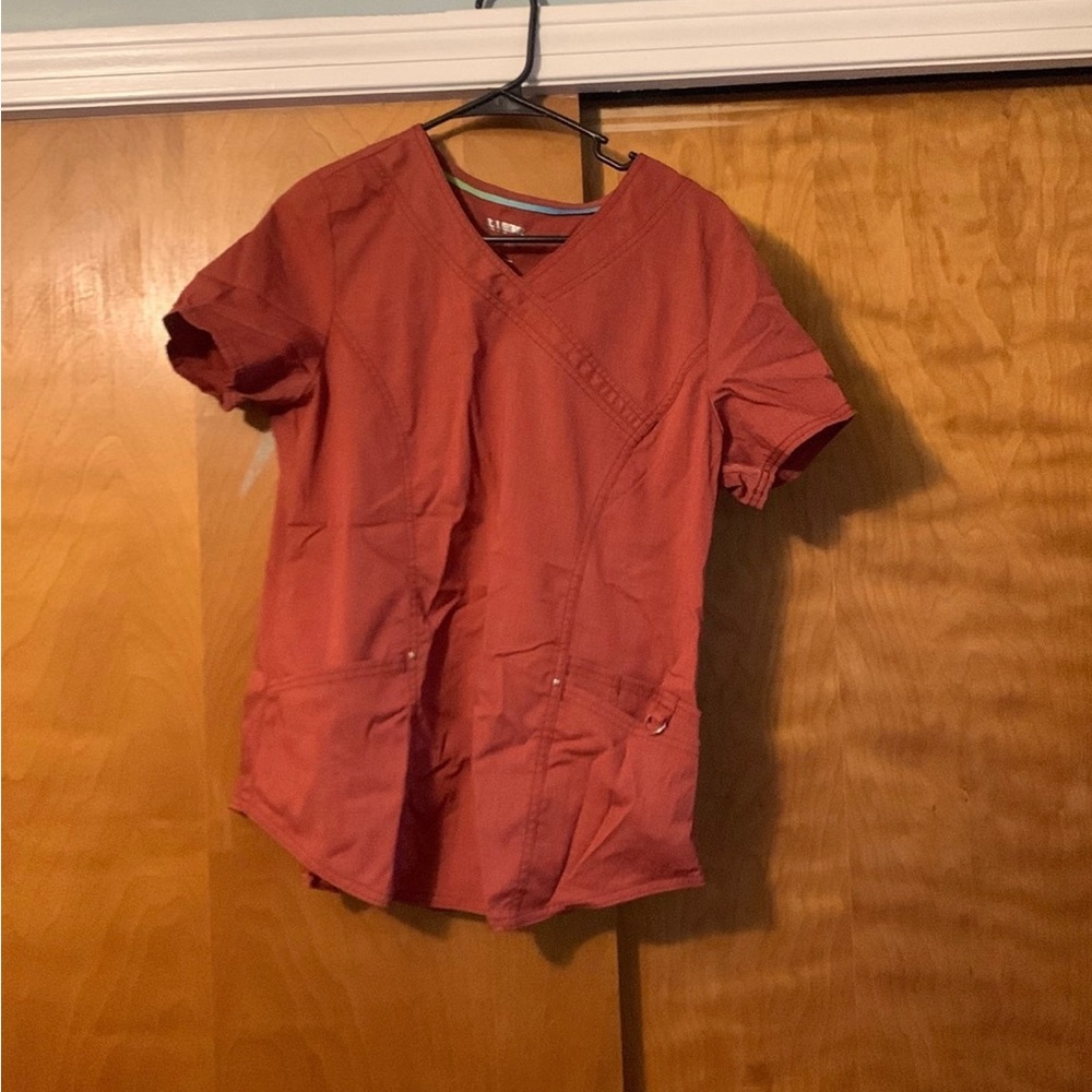 Women’s scrub top